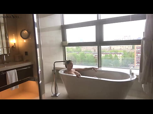 ❤️ 巨大的寶貝熱情地在浴室裡抽搐她的陰部 色情 在 zh-tw.analpics.ru ❌️